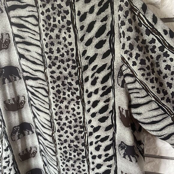 Women's Black and Gray Patterned Blazer - Picture 10 of 10